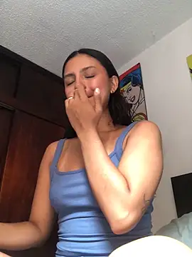 Snapshot of Gia_Mazzon chatting on May 6, 2026, 3:16 pm Gia Mazzon online show from May 6, 2026, 3:16 pm