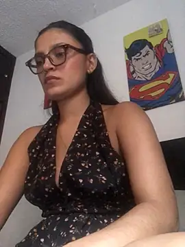 Snapshot of Gia_Mazzon chatting on April 30, 2026, 9:19 pm Gia Mazzon online show from April 30, 2026, 9:19 pm