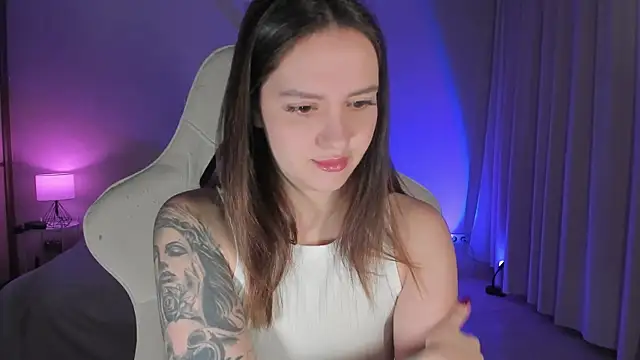Sonia moon  online show from January 10, 2025, 1:32 am