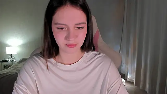 Sonia moon  online show from January 21, 2025, 4:21 am