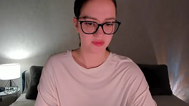 Sonia moon  online show from January 27, 2025, 1:26 am