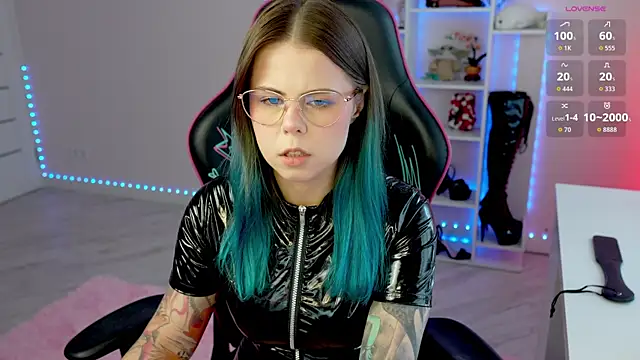 Snapshot of Latex_Kitty chatting on May 24, 2026, 3:23 pm Latex Kitty online show from May 24, 2026, 3:23 pm