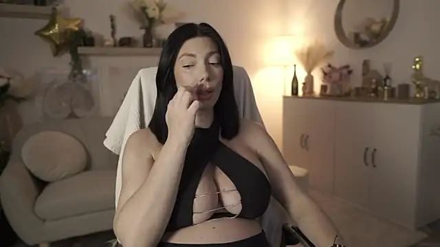 ViviRuth online show from October 23, 2025, 11:09 am