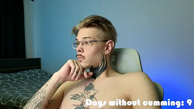 DENIS HERE online show from April 28, 2026, 2:21 pm