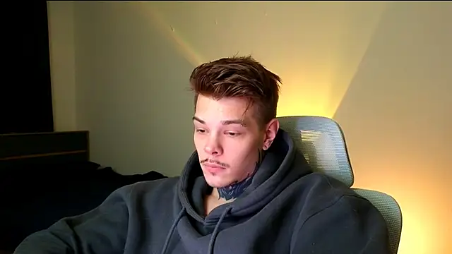 DENIS HERE online show from February 14, 2026, 4:40 pm