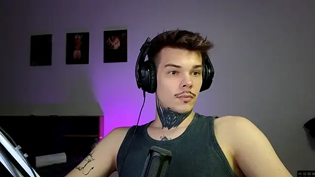 Snapshot of DENIS_HERE chatting on November 12, 2025, 1:59 pm DENIS HERE online show from November 12, 2025, 1:59 pm