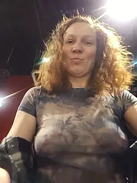 Snapshot of Exhibitionsplit chatting on March 5, 2026, 11:10 pm Exhibitionsplit online show from March 5, 2026, 11:10 pm