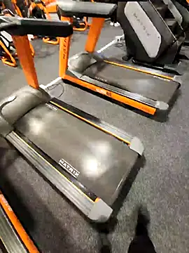 Snapshot of Exhibitionsplit chatting on March 2, 2025, 9:41 pm Exhibitionsplit online show from March 2, 2025, 9:41 pm