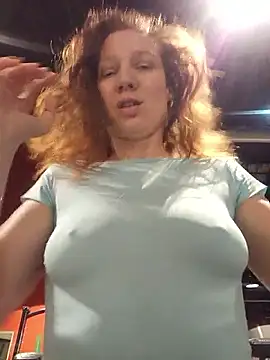 Snapshot of Exhibitionsplit chatting on March 17, 2026, 10:13 pm Exhibitionsplit online show from March 17, 2026, 10:13 pm