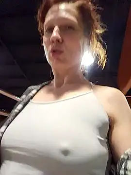 Exhibitionsplit online show from December 17, 2025, 9:42 pm