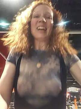 Snapshot of Exhibitionsplit chatting on March 22, 2026, 10:22 pm Exhibitionsplit online show from March 22, 2026, 10:22 pm