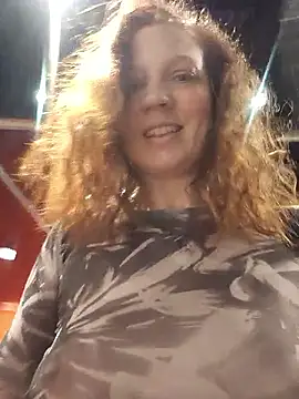 Snapshot of Exhibitionsplit chatting on March 19, 2026, 10:32 pm Exhibitionsplit online show from March 19, 2026, 10:32 pm