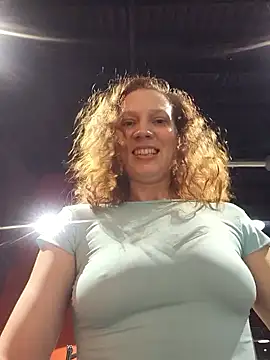 Snapshot of Exhibitionsplit chatting on March 12, 2026, 10:58 pm Exhibitionsplit online show from March 12, 2026, 10:58 pm