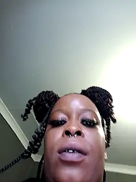 SA-SQUIRTER29 online show from September 19, 2025, 3:05 pm