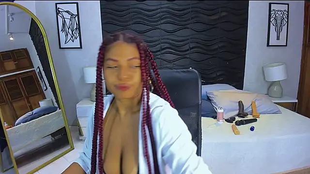 Naomi Tylers online show from October 22, 2025, 1:05 am