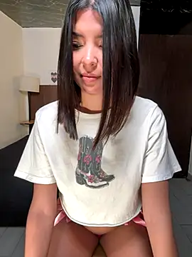 Snapshot of FoxyMx chatting on November 30, 2025, 3:07 am FoxyMx online show from November 30, 2025, 3:07 am