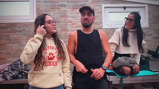 Snapshot of barfantasy chatting on November 26, 2025, 10:26 am barfantasy online show from November 26, 2025, 10:26 am