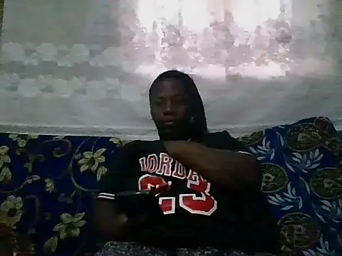 Liqueeny online show from September 25, 2025, 3:34 am