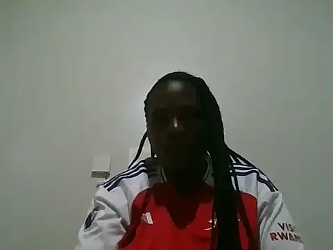 Liqueeny online show from September 18, 2025, 2:53 pm