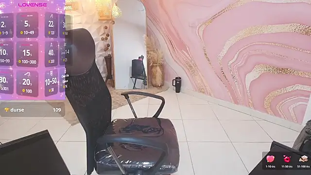 Snapshot of meliboobs_ chatting on October 18, 2025, 9:00 am meliboobs online show from October 18, 2025, 9:00 am