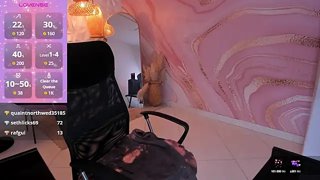 Snapshot of meliboobs_ chatting on October 11, 2025, 11:22 am meliboobs online show from October 11, 2025, 11:22 am