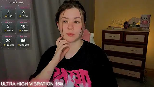 cutie mili online show from March 23, 2026, 1:22 pm