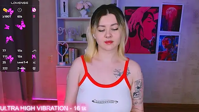 cutie mili online show from February 18, 2025, 6:37 am