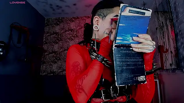 Snapshot of irregular_fetish_ chatting on March 19, 2025, 8:32 pm irregular fetish online show from March 19, 2025, 8:32 pm