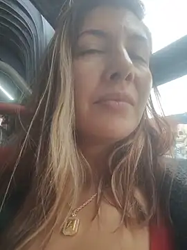scarlett moore online show from June 26, 2026, 4:02 pm