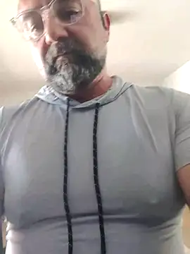 Snapshot of chainjulious chatting on December 2, 2024, 7:11 pm chainjulious online show from December 2, 2024, 7:11 pm