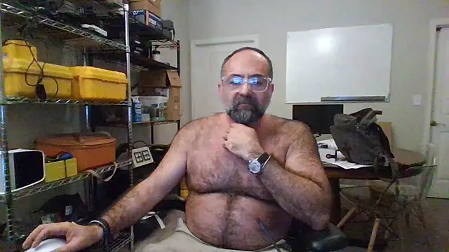 Snapshot of chainjulious chatting on December 9, 2024, 10:41 pm chainjulious online show from December 9, 2024, 10:41 pm