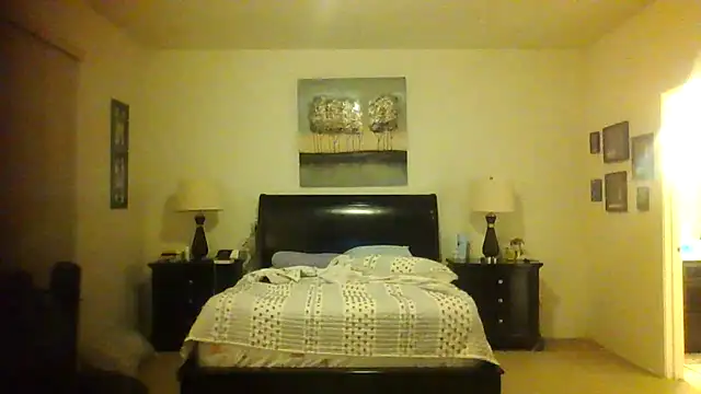 Snapshot of chainjulious chatting on November 17, 2025, 1:15 pm chainjulious online show from November 17, 2025, 1:15 pm