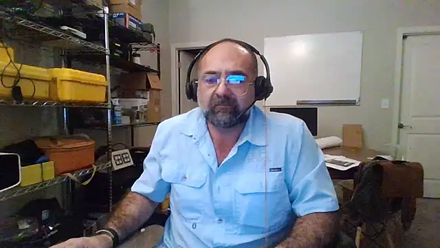 Snapshot of chainjulious chatting on December 6, 2024, 6:44 pm chainjulious online show from December 6, 2024, 6:44 pm