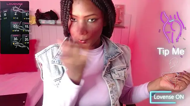 Snapshot of NikitaKiss chatting on November 12, 2025, 1:59 pm NikitaKiss online show from November 12, 2025, 1:59 pm