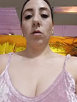 Mia Novikov online show from July 18, 2026, 9:34 pm