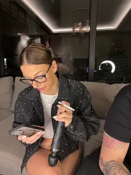 Snapshot of SexOnMyLvL chatting on November 21, 2025, 8:30 pm SexOnMyLvL online show from November 21, 2025, 8:30 pm