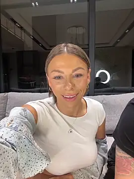 Snapshot of SexOnMyLvL chatting on October 8, 2025, 8:31 pm SexOnMyLvL online show from October 8, 2025, 8:31 pm