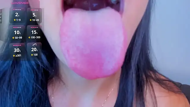 Snapshot of dominique21_ chatting on March 4, 2025, 5:21 am dominique21 online show from March 4, 2025, 5:21 am