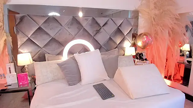 Snapshot of sofhiaa_adaams chatting on October 12, 2025, 4:41 pm sofhiaa adaams online show from October 12, 2025, 4:41 pm