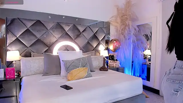 Snapshot of sofhiaa_adaams chatting on October 7, 2025, 10:11 pm sofhiaa adaams online show from October 7, 2025, 10:11 pm