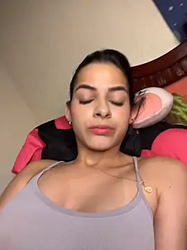 violetta-brown1 online show from November 15, 2025, 5:33 am