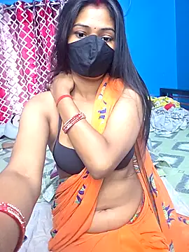 Snapshot of Triha_18 chatting on May 6, 2026, 11:03 am Triha 18 online show from May 6, 2026, 11:03 am