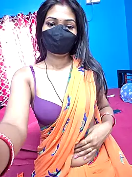 Snapshot of Triha_18 chatting on April 25, 2026, 5:54 am Triha 18 online show from April 25, 2026, 5:54 am