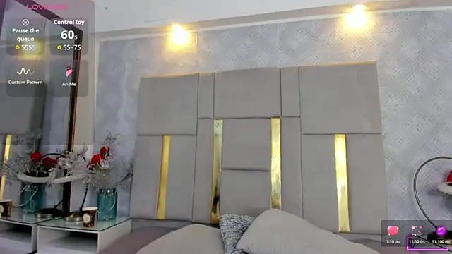 Snapshot of Camilaa_Sanchez_ chatting on October 20, 2025, 11:33 am Camilaa Sanchez online show from October 20, 2025, 11:33 am