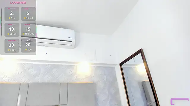 Snapshot of Camilaa_Sanchez_ chatting on October 8, 2025, 12:39 pm Camilaa Sanchez online show from October 8, 2025, 12:39 pm