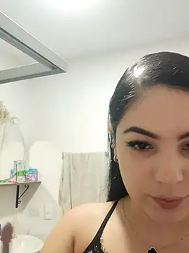 Snapshot of Lia_Hurley chatting on December 14, 2025, 4:23 pm Lia Hurley online show from December 14, 2025, 4:23 pm