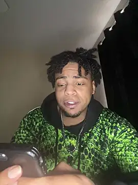 Snapshot of Elgrazonamor chatting on February 12, 2025, 6:51 pm Elgrazonamor online show from February 12, 2025, 6:51 pm