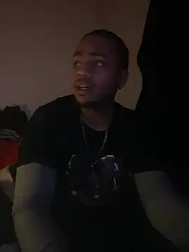 Snapshot of Elgrazonamor chatting on January 6, 2025, 12:48 am Elgrazonamor online show from January 6, 2025, 12:48 am