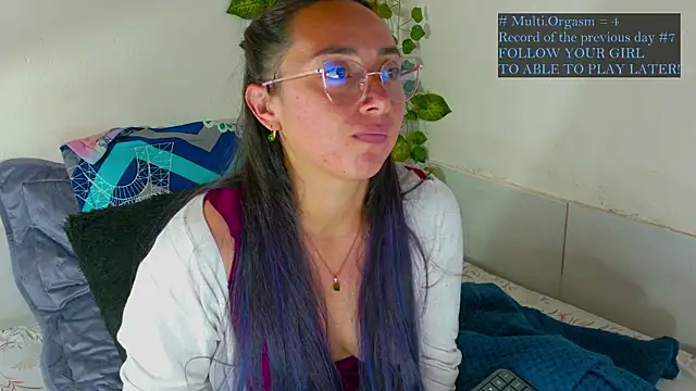 Snapshot of Hot_Candy_ chatting on July 7, 2026, 6:47 am Hot Candy online show from July 7, 2026, 6:47 am