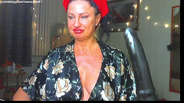 hornymommy69  online show from January 12, 2025, 7:21 pm